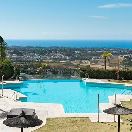 Apartment Sea And Mountain View With 4 Pools Estepona